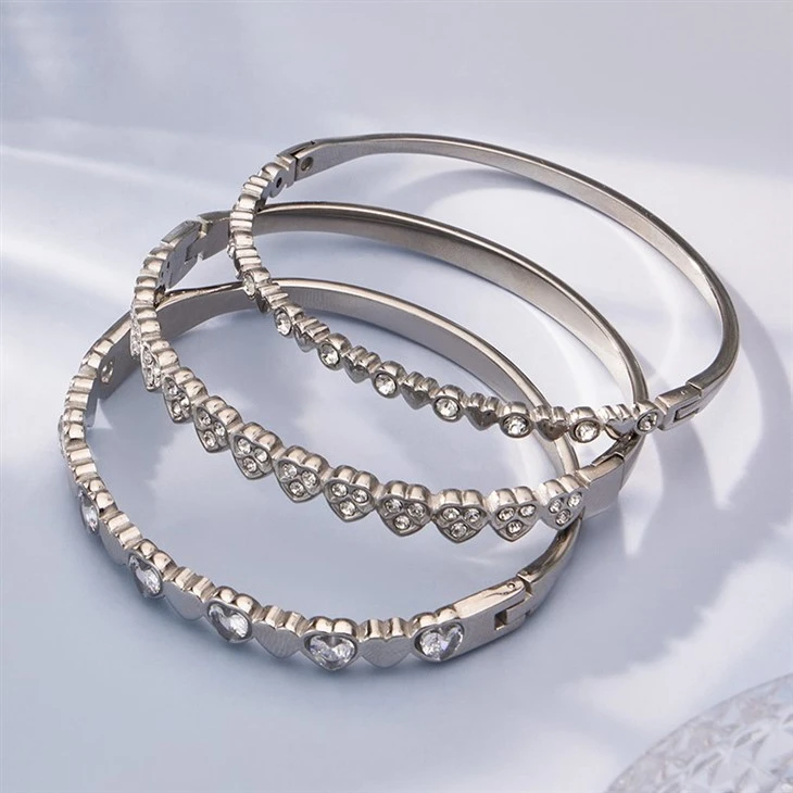 Minimalist Gold Plated Heart Bangles factory