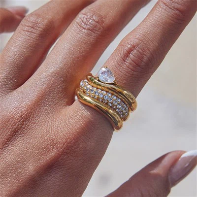 Anel de onda grossa CZ