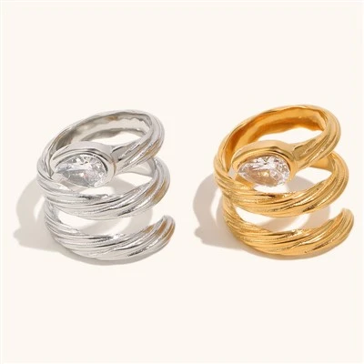 Riasng em espiral tripla Teardrop CZ