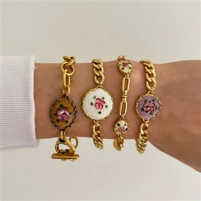 Pulseira com estampa floral vintage